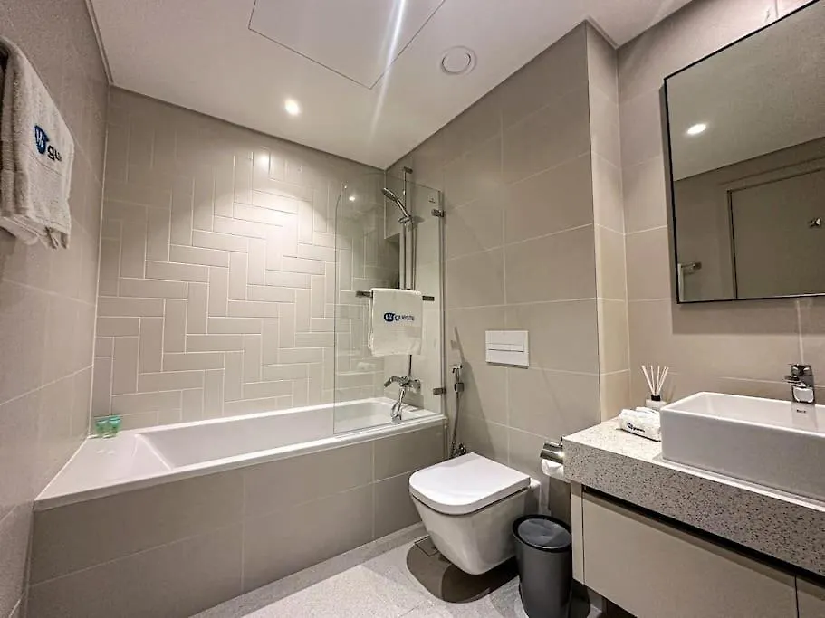 Higuests - Emaar Beachfront Haven With Majestic Marina Views Dubai Apartment