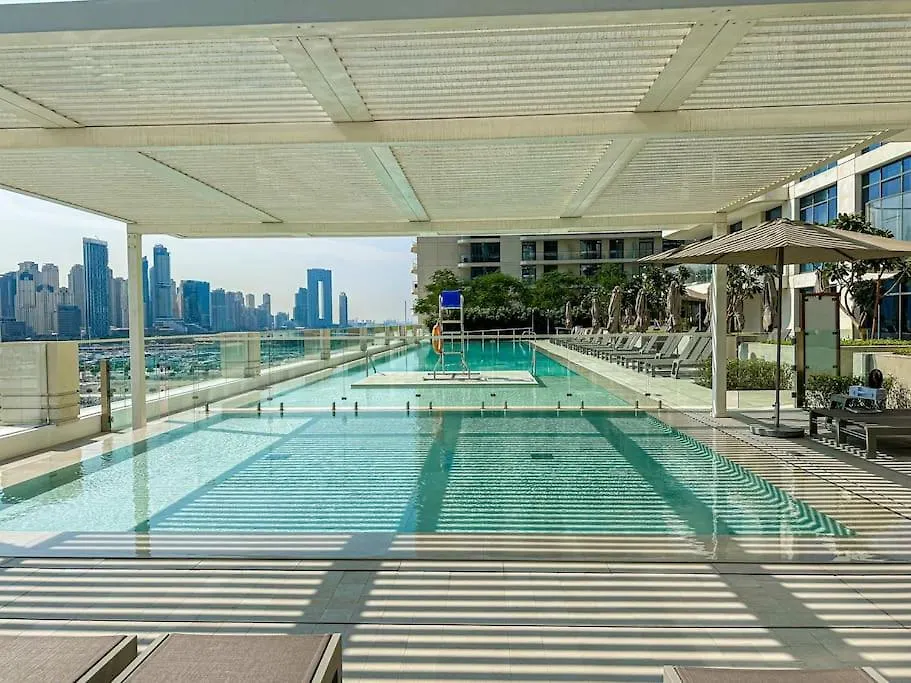Higuests - Emaar Beachfront Haven With Majestic Marina Views Dubai Apartment