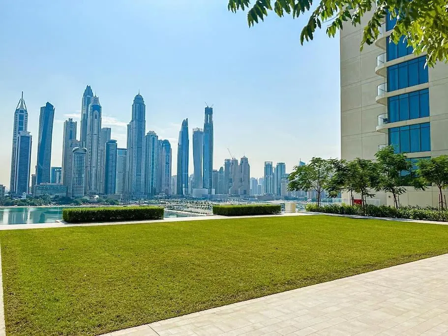 Higuests - Emaar Beachfront Haven With Majestic Marina Views Dubai Apartment