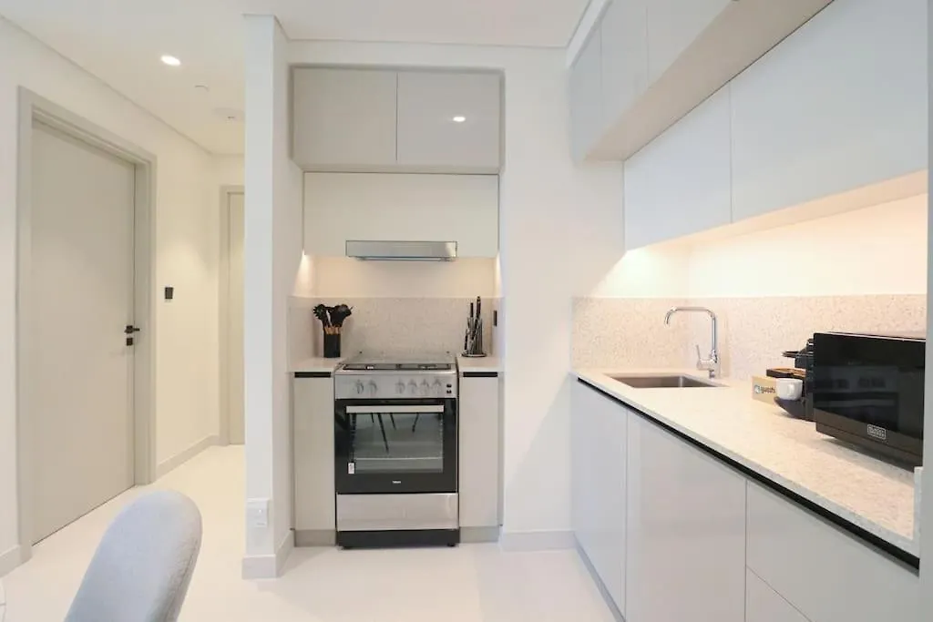 Apartment Higuests - Emaar Beachfront Haven With Majestic Marina Views Dubai United Arab Emirates