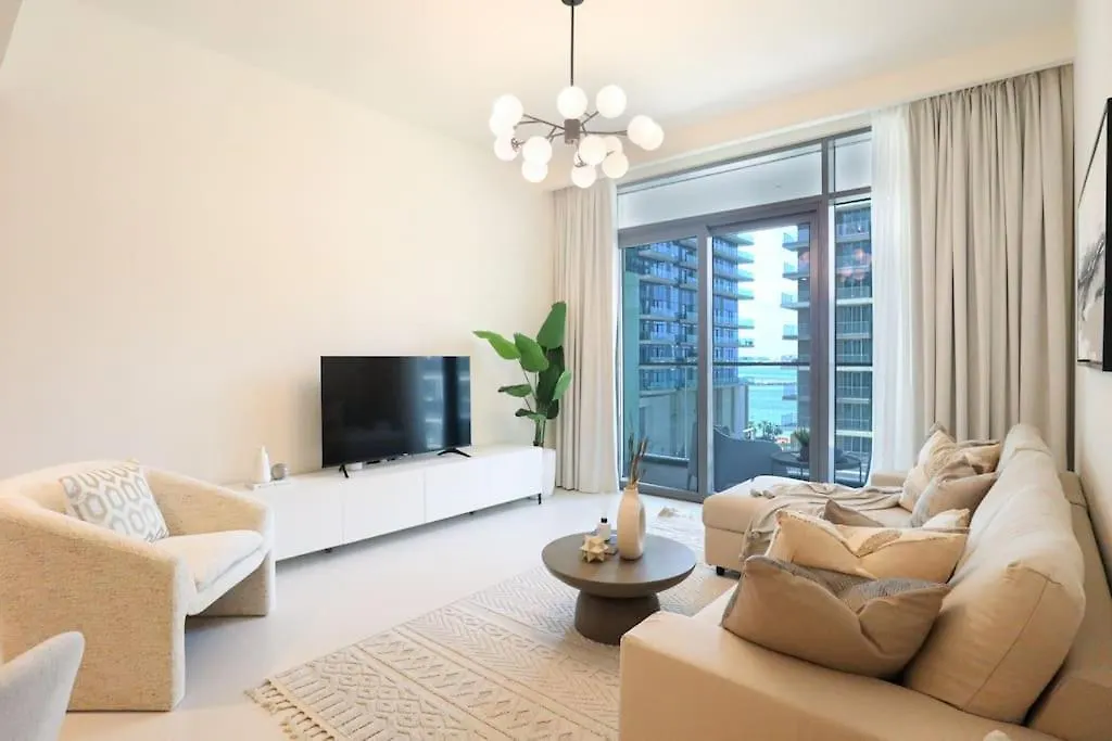 Higuests - Emaar Beachfront Haven With Majestic Marina Views Dubai Apartment
