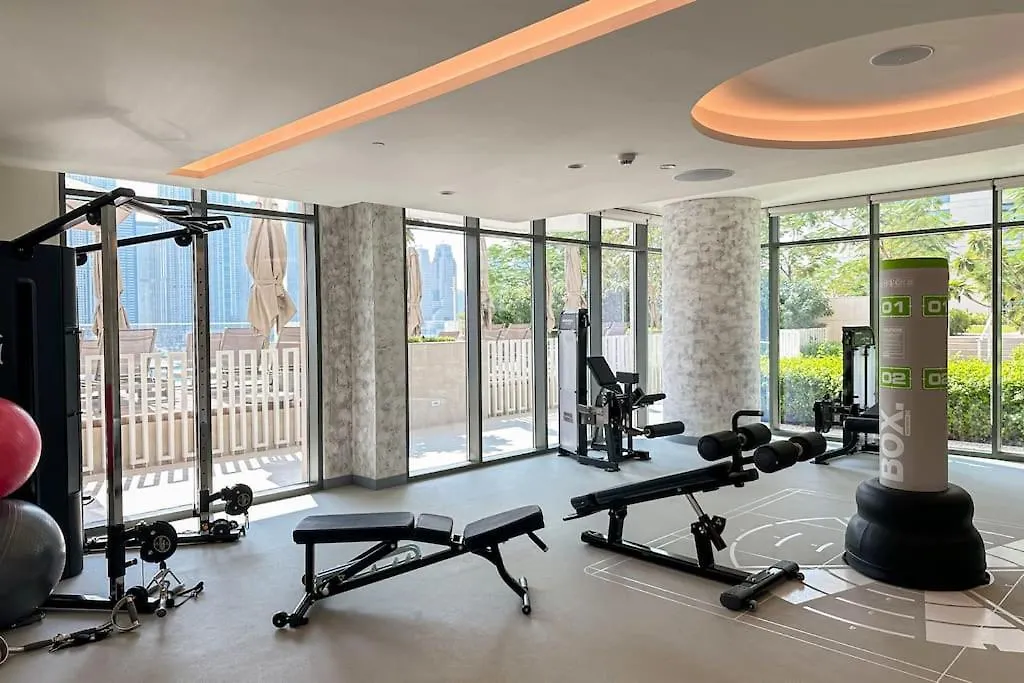 Higuests - Emaar Beachfront Haven With Majestic Marina Views Dubai Apartment