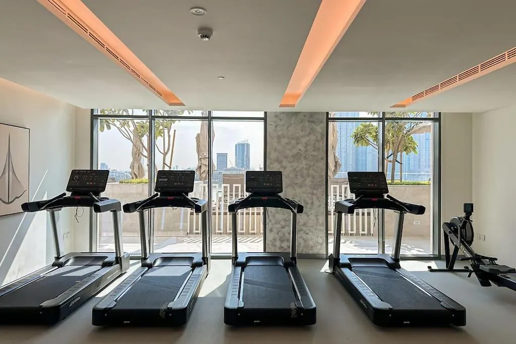 Apartment Higuests - Emaar Beachfront Haven With Majestic Marina Views Dubai